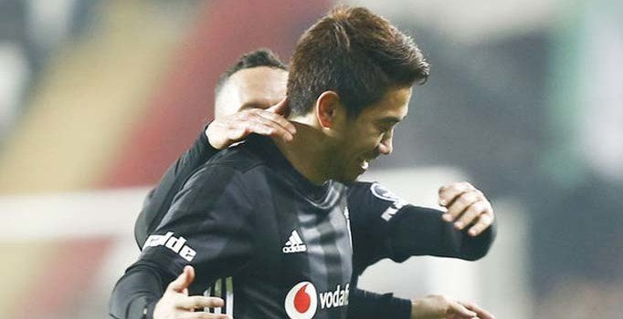 Sosyal medya Kagawa ile yıkıldı