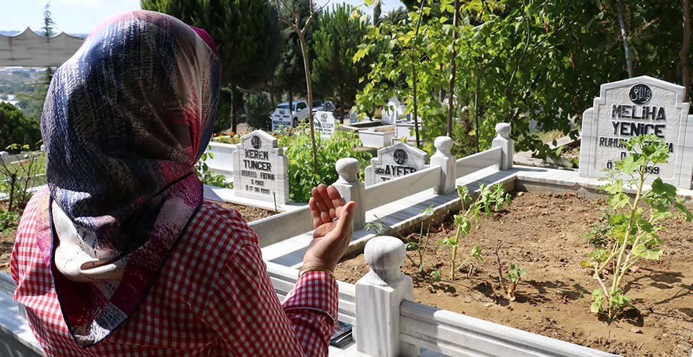 17 Ağustos deprem kurbanları anıldı: Çok acı, unutulmuyor!