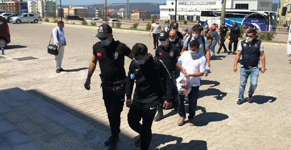 Yunanistan'a kaçmaya çalışırken yakalanan 13 FETÖ şüphelisi tutuklandı