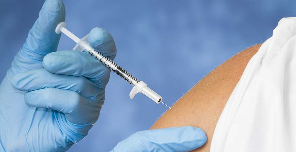 Eczanelerde grip ve zatürre aşı için talep listeleri oluşturulmaya başlandı