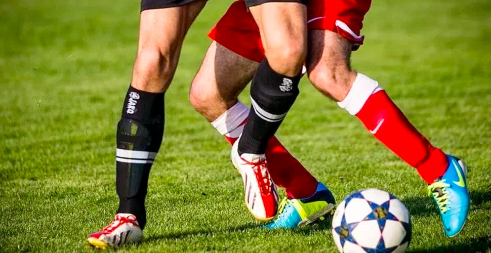 Polonya'da koronavirüse yakalanıp maça çıkan futbolcu tutuklandı