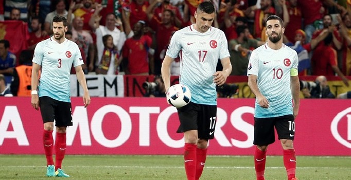 Türkiye – Çek Cumhuriyeti maçı muhtemel 11’leri