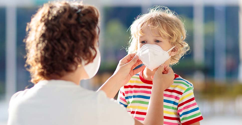 Prof. Dr. Ateş Kara'dan çok net uyarı: 2 yaşından küçükler asla ve asla maske takmamalı