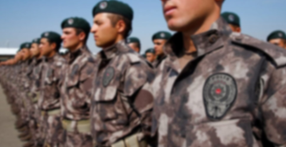 Bir cümleyle kuruldu bin soru doğurdu