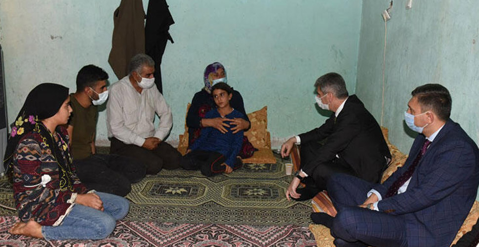 İçişleri Bakan Yardımcısı İnce'den İpek Er'in ailesine taziye ziyareti