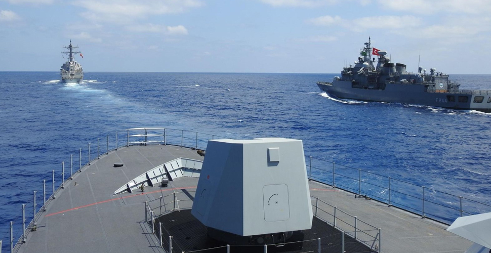 Doğu Akdeniz'de angajman gemi komutanına kadar düşürüldü