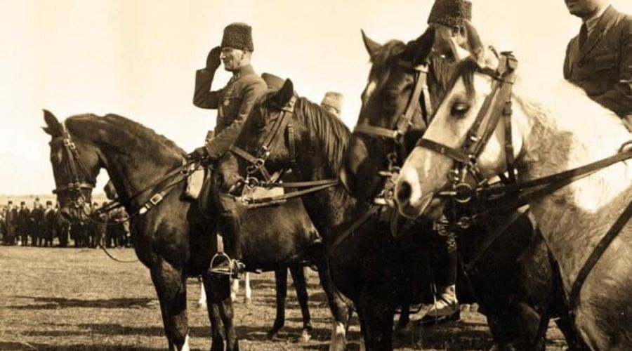 ‘Ordular ilk hedefiniz Akdeniz’dir, ileri' neden söylenmiştir? 'Ordular ilk hedefiniz Akdeniz'dir, ileri' dediği savaş hangisidir?