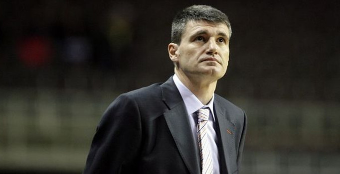Anadolu Efes Velimir Perasovic ile iki yıllık sözleşme imzaladı