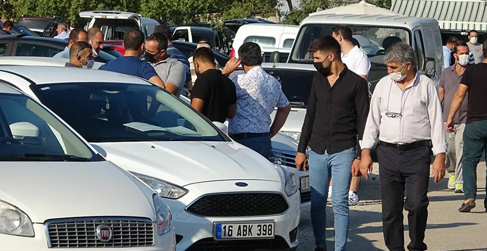 ÖTV zammı sonrası vatandaştan isyan: Fiyatlar yüksek, başımız döndü