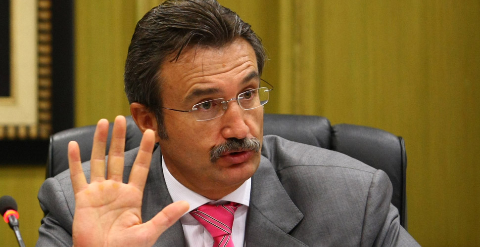 Eski bakan Kürşad Tüzmen televizyon programı yapacak