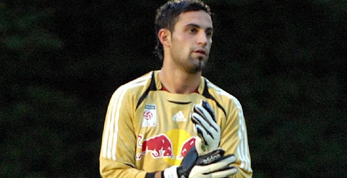 Türk asıllı kaleci Ramazan Özcan Bayer Leverkusen'de