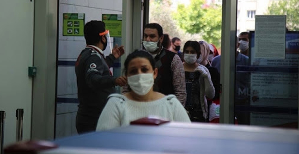 Açık havada konser yasak AVM’ler açık