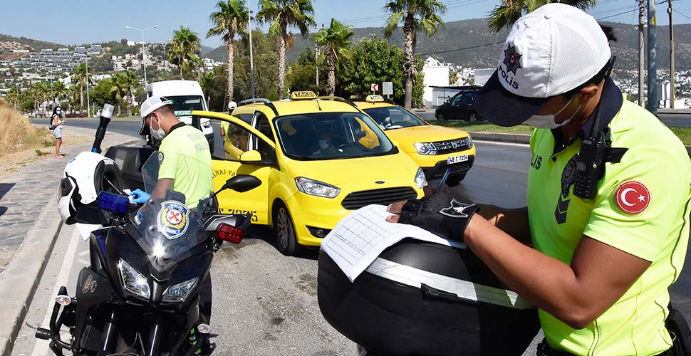 Taksi ve toplu taşımada tedbirler artırıldı: Şoförün adını ya da plakayı not edin