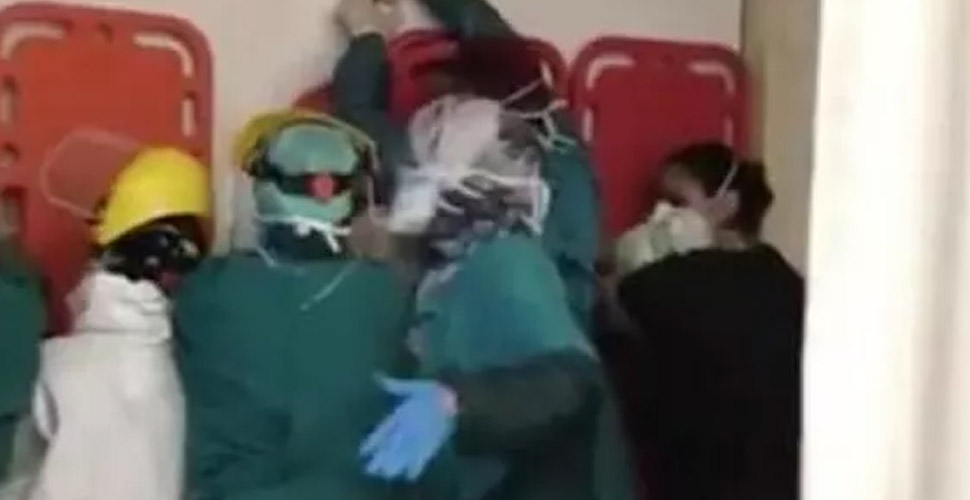 Ankara'da 'hasta yakınlarından' sağlıkçılara saldırı