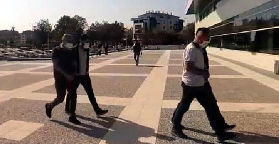 Uyuşturucu kuryesi muhtar tutuklandı