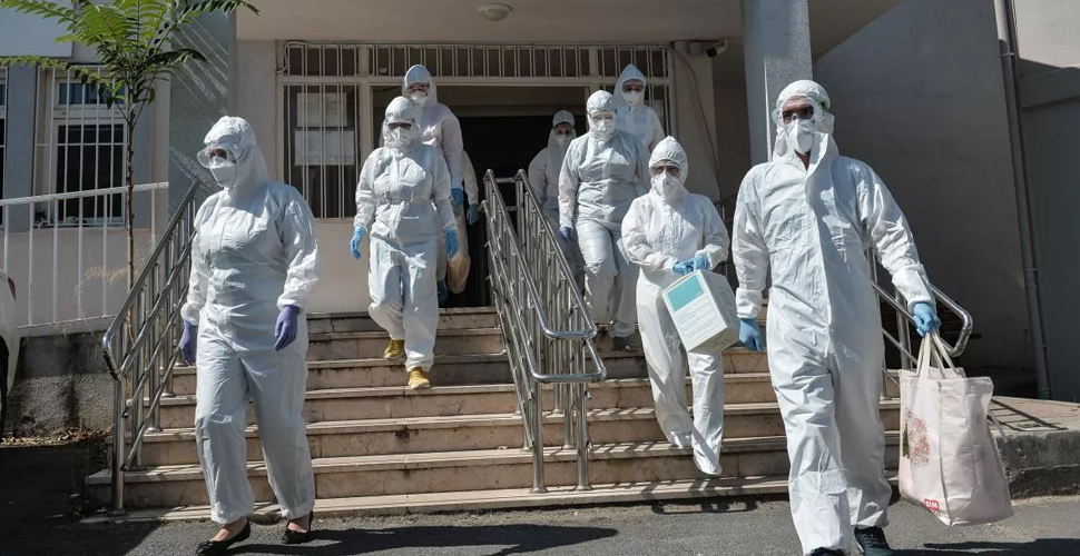 Bakan Koca koronavirüs tablosunda son durumu açıkladı: Günlük can kaybı 70'i de geçti