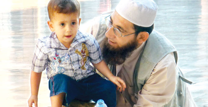 Bayraktar Bayraklı: İslam ahlâkının temel taşı