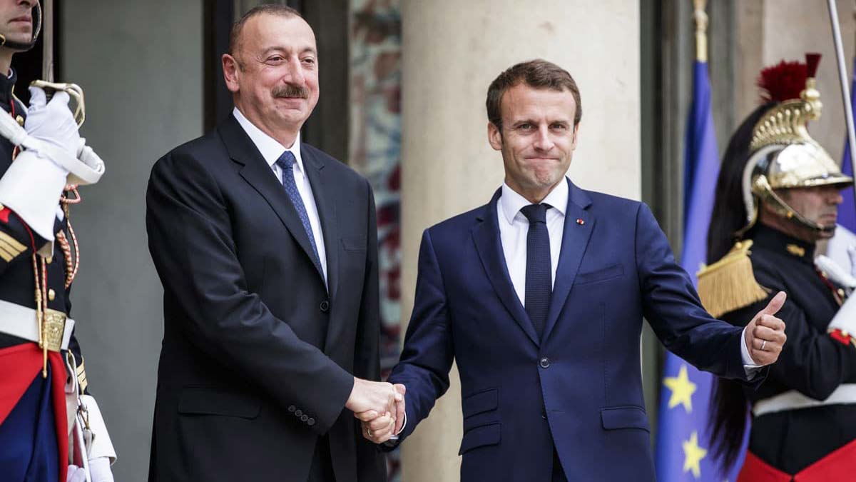 Aliyev ile Macron görüştü