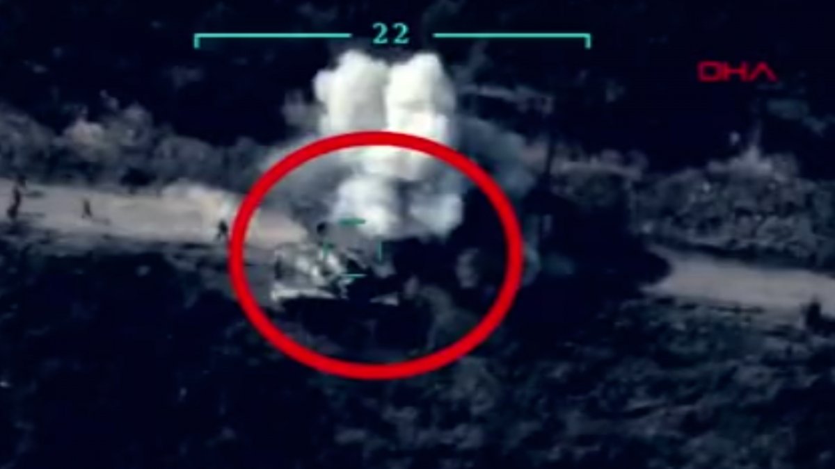 Azerbaycan ordusu SİHA ile tankı böyle havaya uçurdu