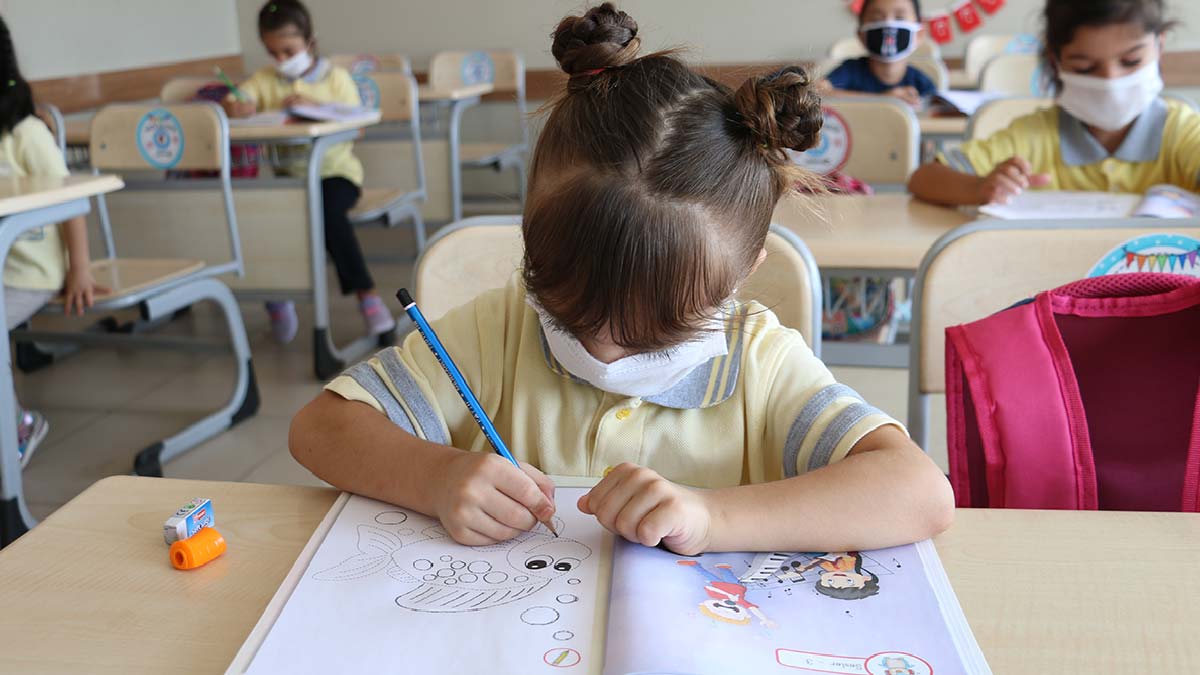 Okullar için ürküten rapor: Bu hava korona yapar