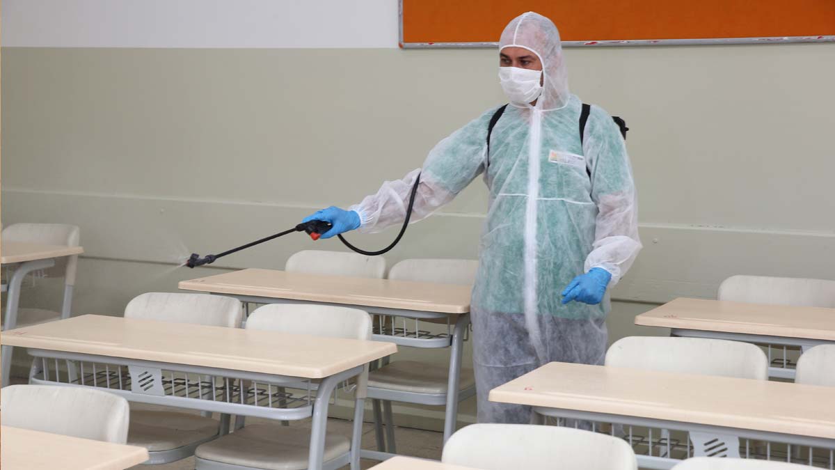 Kayseri'yi yasa boğan haber: Üç öğretmen Kovid-19'a yenildi