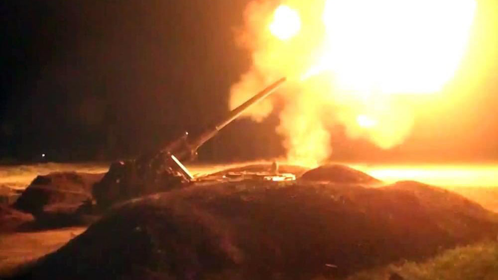 Azerbaycan Fuzuli kentini kurtarmak için operasyon başlattı