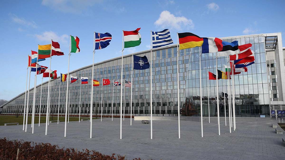 NATO Karargahı'nda 6'ıncı toplantı başladı