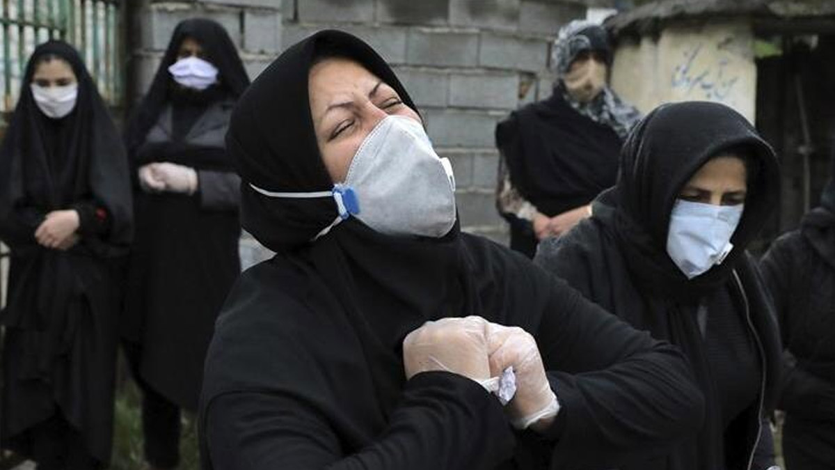 İran'da son 24 saatte 207 kişi koronavirüsten öldü