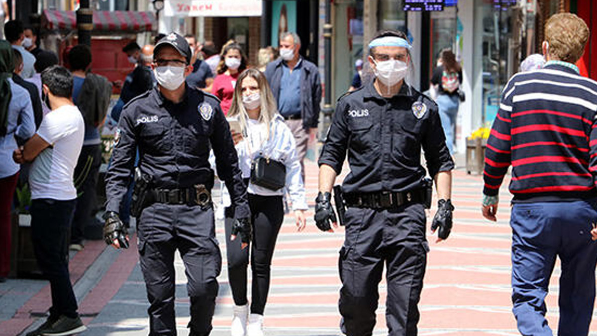 Koronavirüs hastası çarşıda gezerken yakalandı