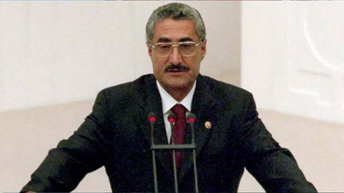 AK Parti kurucularından Ergezen vefat etti