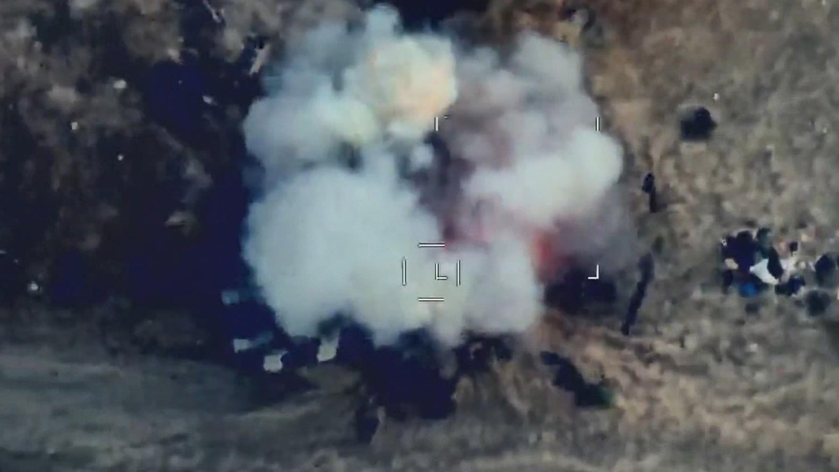 Son dakika: Azerbaycan, Ermenistan'a ait hedeflerin vurulma anlarını paylaştı