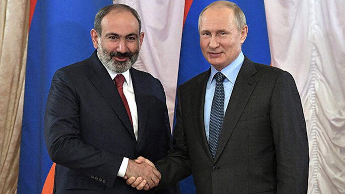 Putin, ateşkes çağrılarının ardından Peşinyan ile görüştü