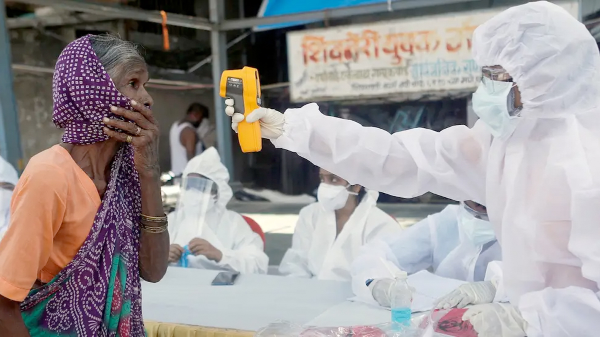 Hindistan'da koronavirüs son 24 saatte 940 kişi öldü