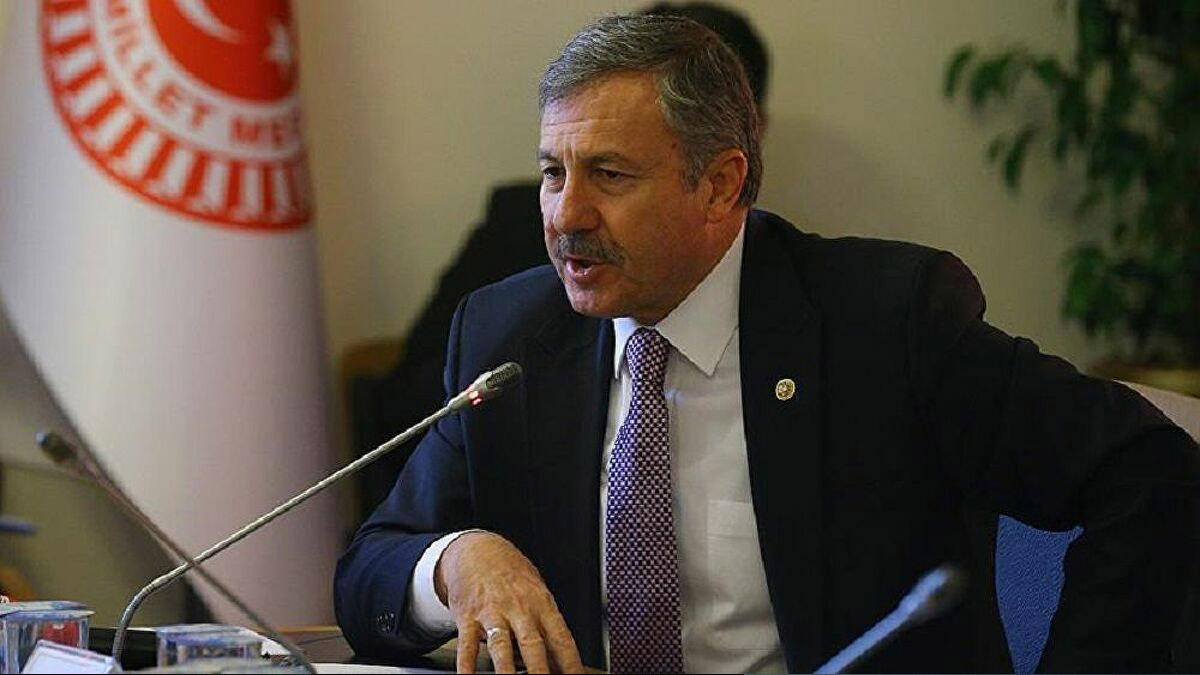 Selçuk Özdağ'dan çarpıcı açıklama: Davutoğlu'nu FETÖ görevden aldı