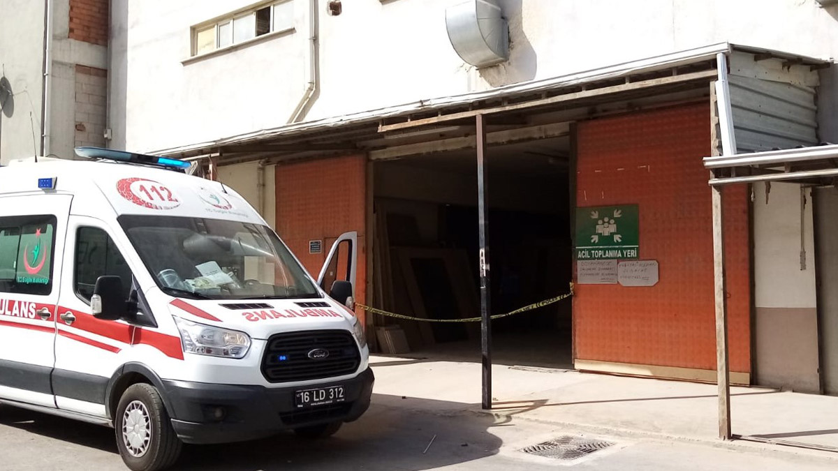 Fabrikada feci ölüm! Yük asansöründe sıkışan işçi hayatını kaybetti