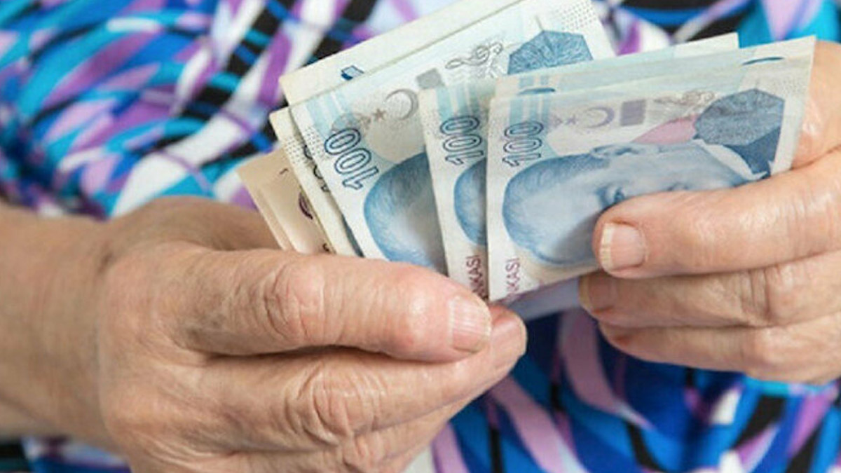 Ekim ayı yaşlı, engelli aylıkları ve evde bakım ödemeleri hesaplarda