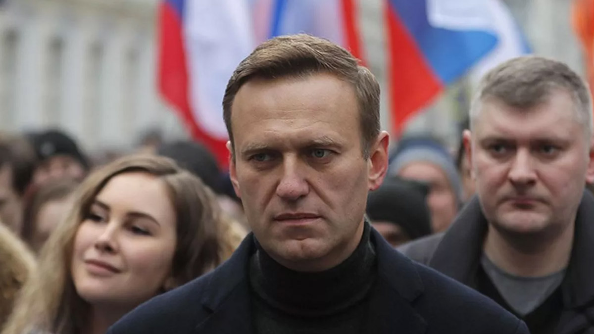 Zehirlenen Rus muhalif lider Navalniy'den yaptırım çağrısı