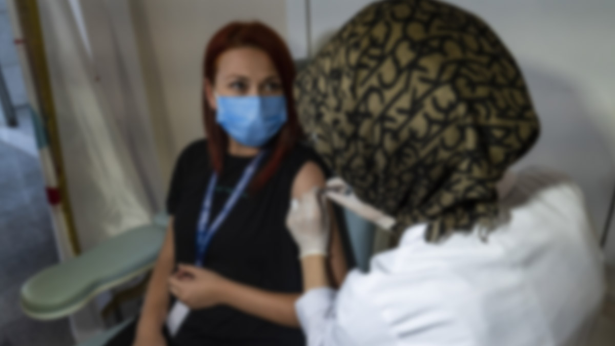 Son dakika: Sağlık Bakanlığı ilk aşı için üretim aşamasına geçildiğini duyurdu