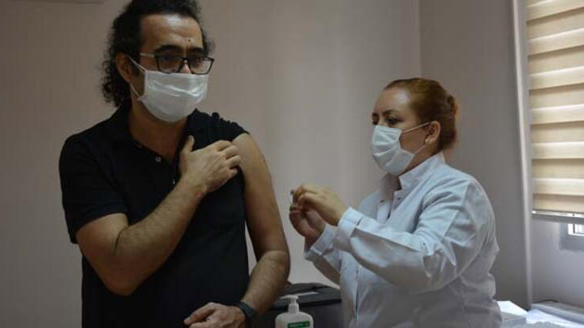 Çin’den gelen korona aşısı İzmir’de uygulanmaya başlandı