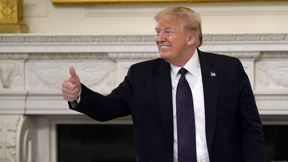 Koronalı Trump rakibini yüz yüze tartışmaya çağırdı