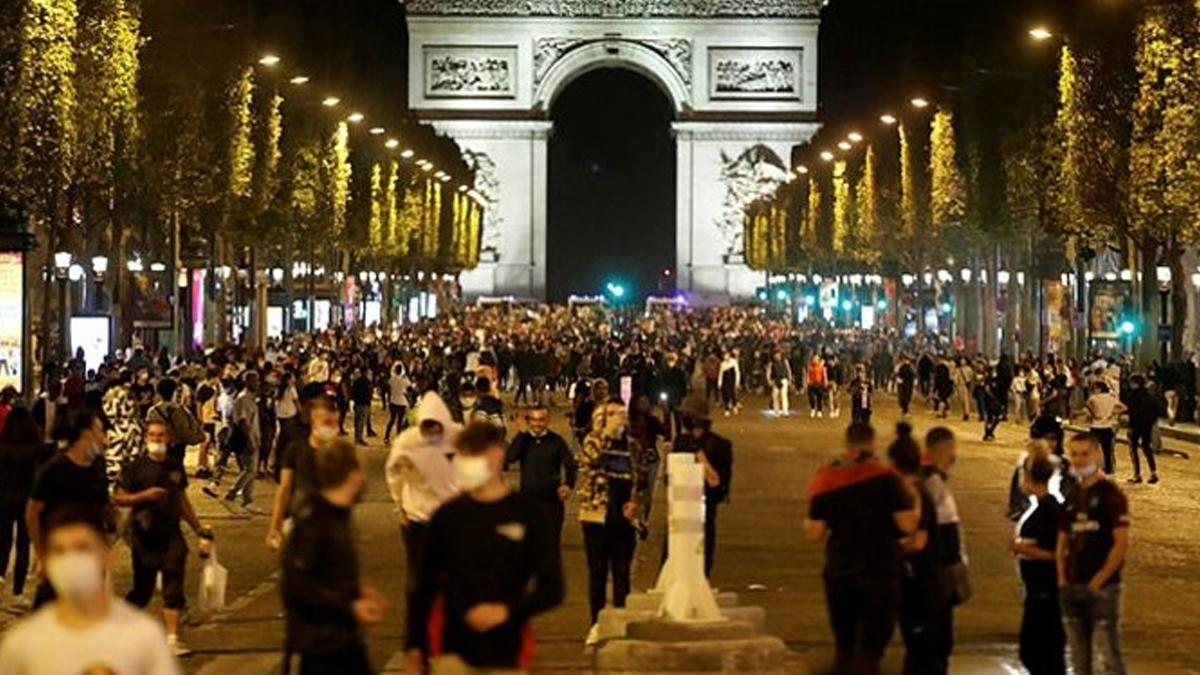 Fransa'da koronavirüs rekoru: Son 24 saatte 20 binden fazla vaka