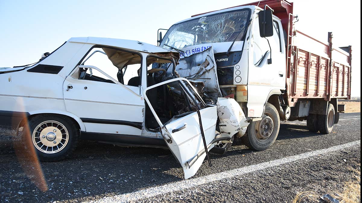 Şanlıurfa'da inşaat işçileri trafik kazasında hayatını kaybetti