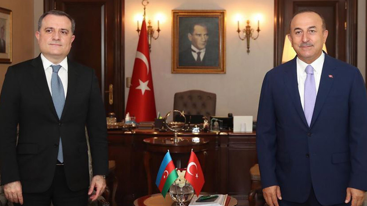 Son dakika! Ateşkes sonrası ilk temas: Çavuşoğlu Bayramov’la görüştü