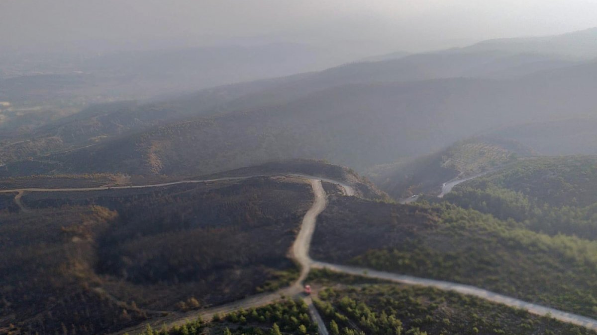 Hatay'da yanan bölge havadan böyle görüntülendi
