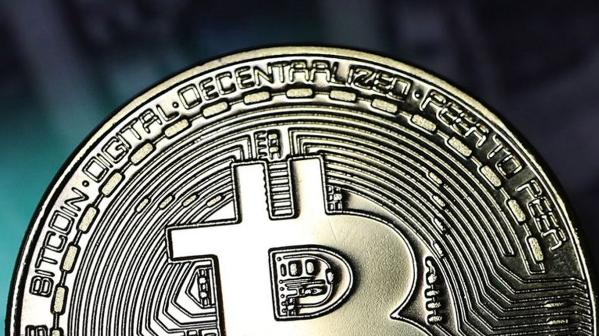 Bitcoin 11,000 doların üzerinde