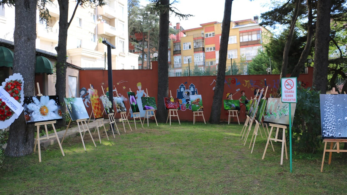 'Su Perisi' adlı fotoğraf sergisi Masal Müzesi'nde açıldı