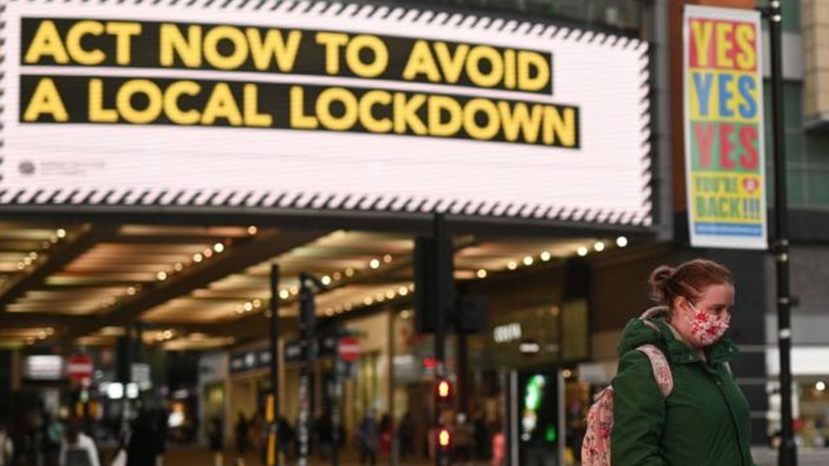 İngiltere koronavirüse karşı yeni önlemleri açıkladı