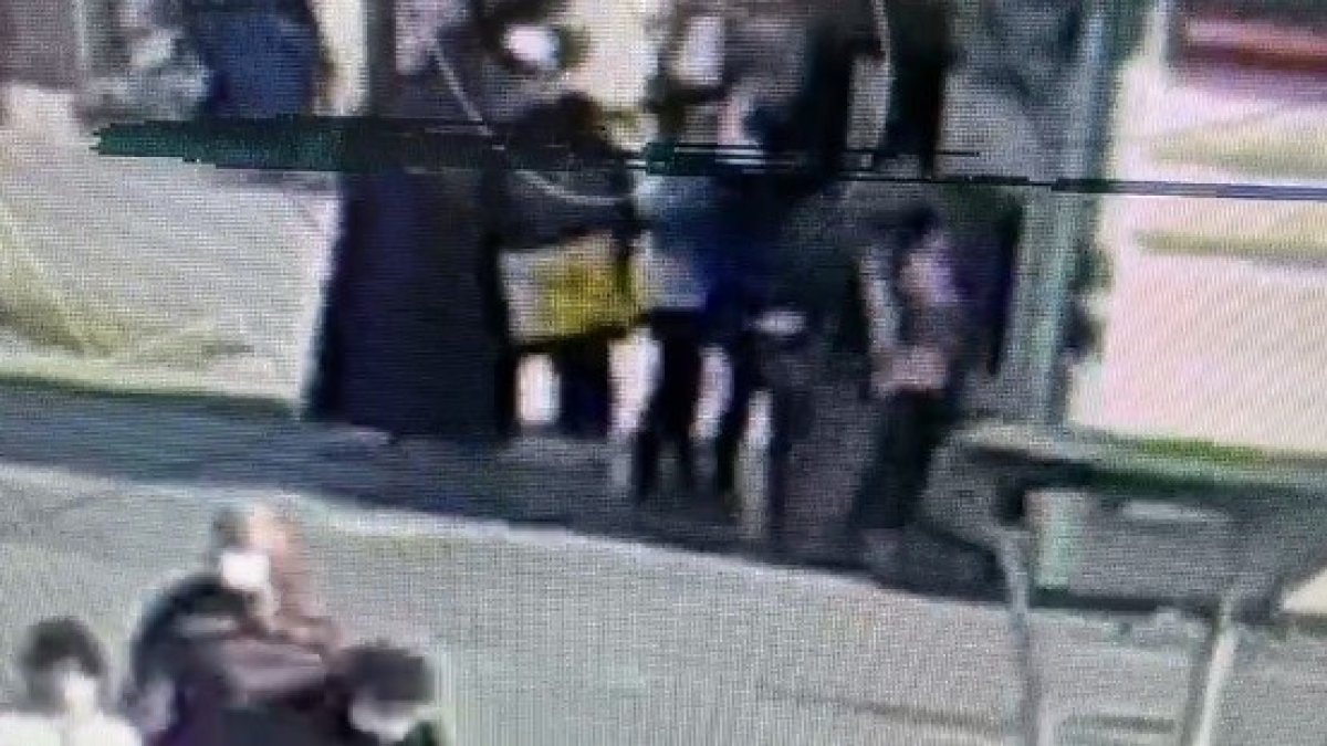 ATM tacizcisi polise böyle kafa attı