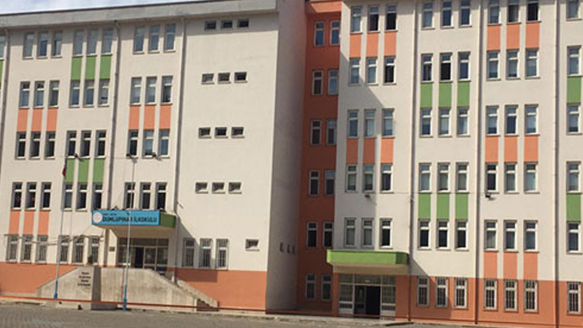 Öğretmen ve öğrencide korona çıktı, tüm sınıf karantinada