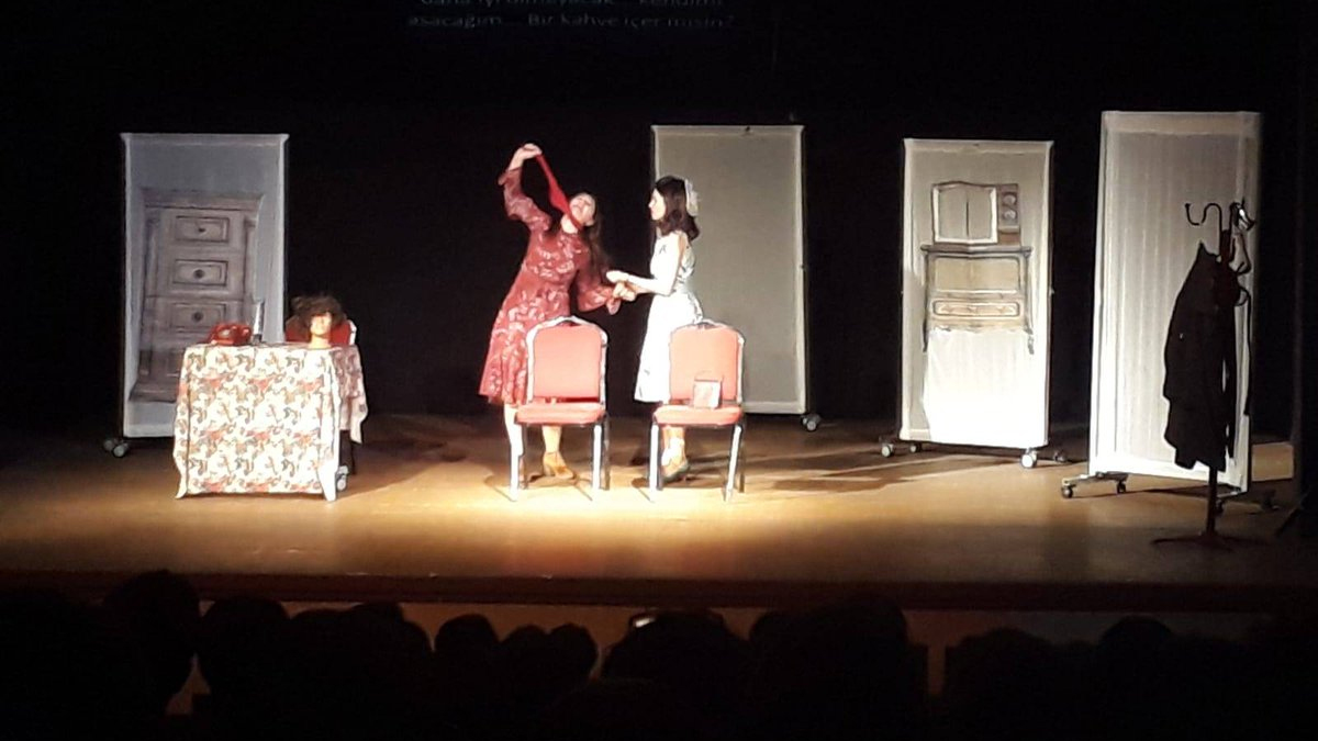 İBB'nin sahneleyeceği Kürtçe oyuna 'güvenlik' engeli